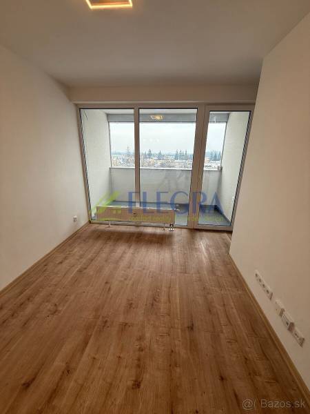 Greenside 1 izbový byt Trebišov.jpg