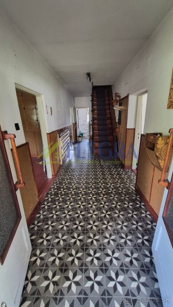 195793191 (4).jpg